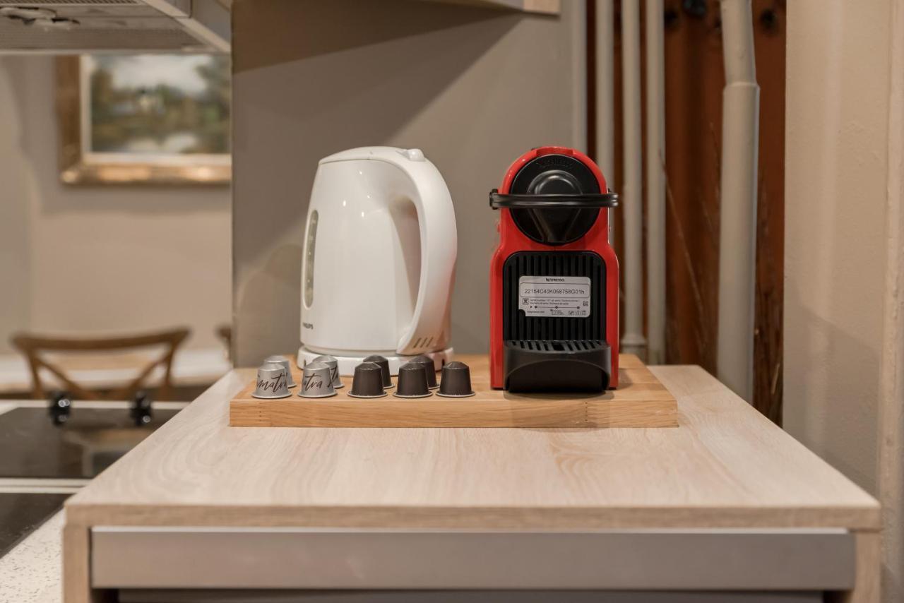 The Heart Of Plaka Apartment Athens Ngoại thất bức ảnh