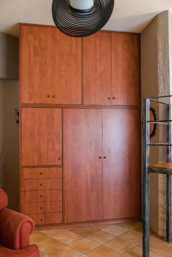 The Heart Of Plaka Apartment Athens Ngoại thất bức ảnh